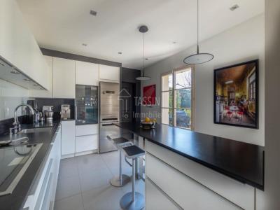 For sale Charbonnieres-les-bains 7 rooms 181 m2 Rhone (69260) photo 4