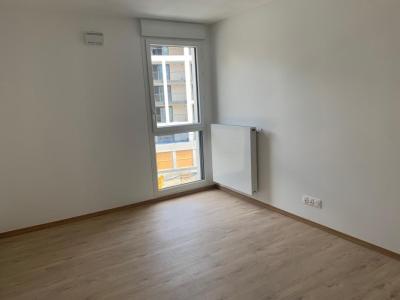 Louer Appartement Eybens 862 euros