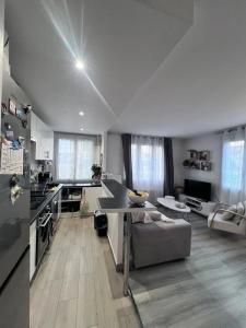 For rent Colombes 2 rooms 47 m2 Hauts de Seine (92700) photo 1