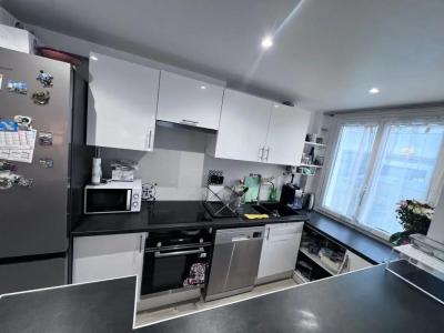 For rent Colombes 2 rooms 47 m2 Hauts de Seine (92700) photo 2