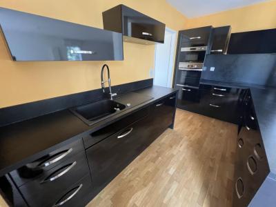 For rent Nantes 4 rooms 98 m2 Loire atlantique (44200) photo 2