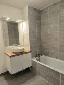For rent Villefranche-sur-saone 3 rooms 61 m2 Rhone (69400) photo 4