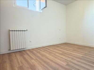 For rent Saint-etienne-du-gres 7 rooms 189 m2 Bouches du Rhone (13103) photo 2
