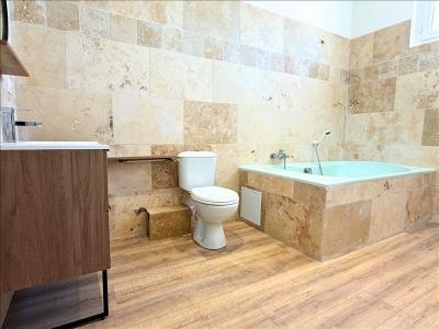 For rent Saint-etienne-du-gres 7 rooms 189 m2 Bouches du Rhone (13103) photo 3