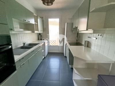 For sale Sanary-sur-mer 3 rooms 63 m2 Var (83110) photo 2