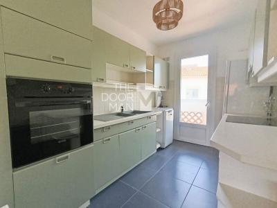 For sale Sanary-sur-mer 3 rooms 63 m2 Var (83110) photo 3