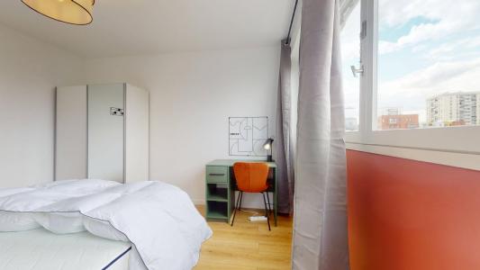 For rent Gennevilliers 5 rooms 79 m2 Hauts de Seine (92230) photo 3