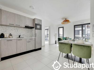 For rent Suresnes 2 rooms 52 m2 Hauts de Seine (92150) photo 0