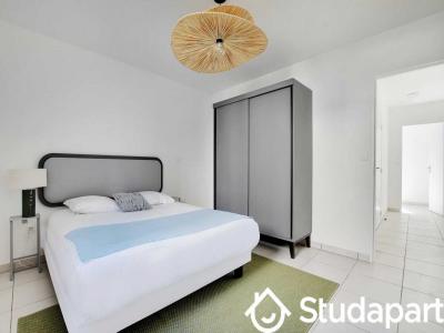 For rent Suresnes 2 rooms 52 m2 Hauts de Seine (92150) photo 1