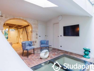 For rent Paris-4eme-arrondissement 3 rooms 127 m2 Paris (75004) photo 2