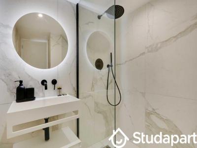 Louer Appartement Paris-10eme-arrondissement 4500 euros
