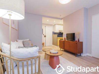 For rent Paris-16eme-arrondissement 2 rooms 47 m2 Paris (75016) photo 0