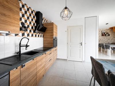 For sale Trelaze 5 rooms 96 m2 Maine et loire (49800) photo 4
