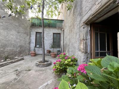 For sale 6 rooms 240 m2 Herault (34210) photo 1