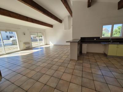 For sale AU CALME 4 rooms 127 m2 Herault (34210) photo 3