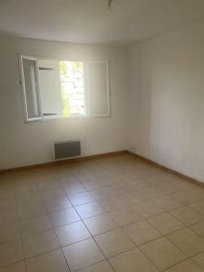Louer Maison  880 euros