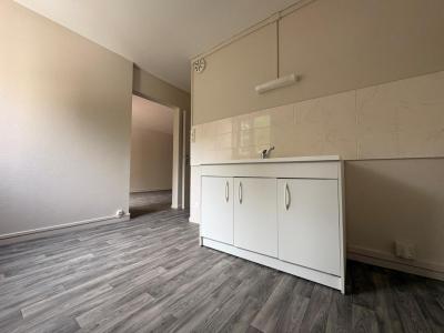 Louer Appartement 52 m2 Wassy