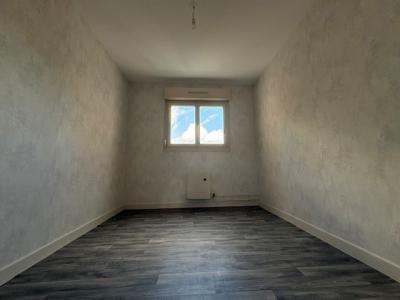 Louer Appartement 61 m2 Wassy