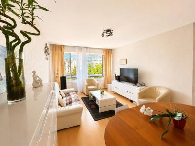 For sale Lyon-7eme-arrondissement 4 rooms 78 m2 Rhone (69007) photo 1