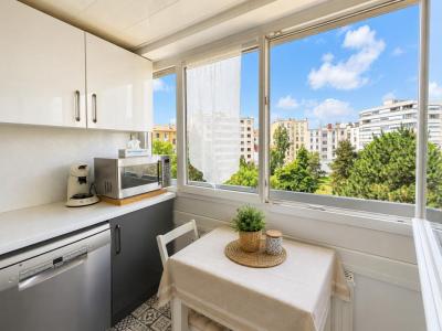For sale Lyon-7eme-arrondissement 4 rooms 78 m2 Rhone (69007) photo 3