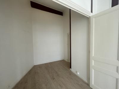 Louer Appartement Lyon-4eme-arrondissement 984 euros