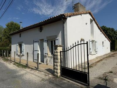 For sale Ruffec 3 rooms 81 m2 Charente (16700) photo 0