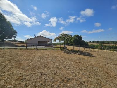 Acheter Prestige 142 m2 Nanteuil-en-vallee