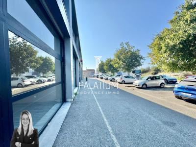 Annonce Location Commerce Salon-de-provence 13