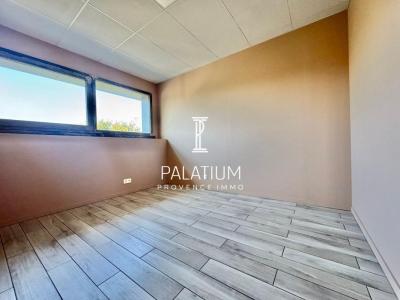 Louer Commerce Salon-de-provence 44400 euros