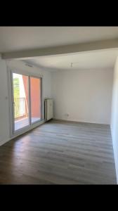 For sale Creusot 3 rooms 62 m2 Saone et loire (71200) photo 3