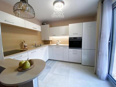 For sale Charbonnieres-les-bains 2 rooms 53 m2 Rhone (69260) photo 0