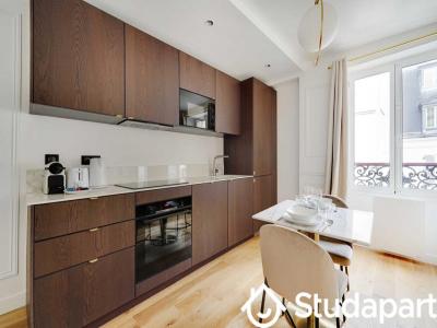 Louer Appartement 43 m2 Paris-7eme-arrondissement