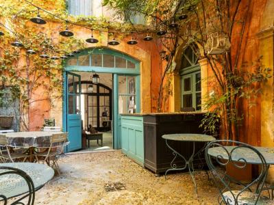 For sale Tarascon 12 rooms 385 m2 Bouches du Rhone (13150) photo 1