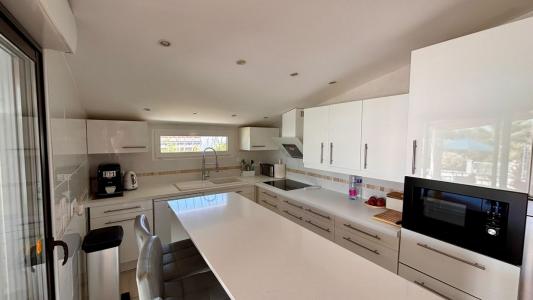 For sale 7 rooms 230 m2 Herault (34550) photo 3