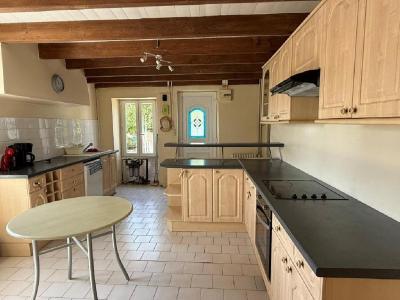 For sale 3 rooms 81 m2 Charente (16700) photo 4