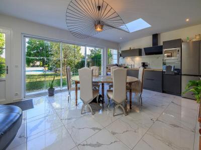 For sale Saint-medard-de-guizieres 7 rooms 148 m2 Gironde (33230) photo 3