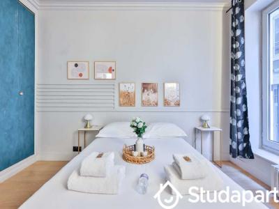 For rent Paris-10eme-arrondissement 2 rooms 63 m2 Paris (75010) photo 2