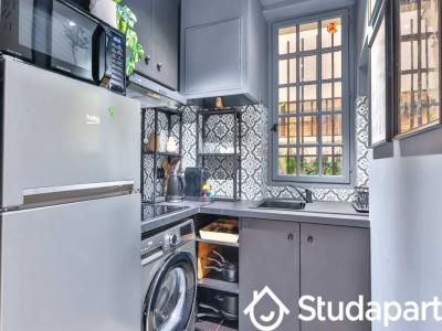 For rent Paris-10eme-arrondissement 2 rooms 63 m2 Paris (75010) photo 3
