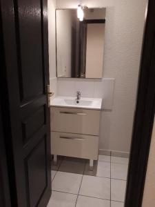 For rent Bordeaux 1 room 17 m2 Gironde (33000) photo 2