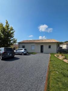 For rent Saint-genes-de-fronsac 4 rooms 105 m2 Gironde (33240) photo 2