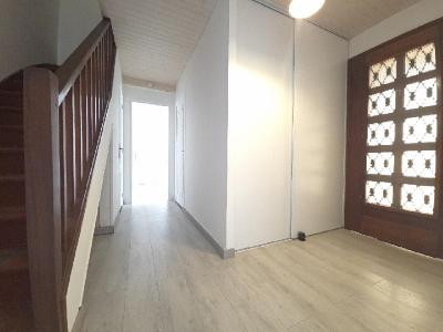 For sale 6 rooms 137 m2 Oise (60180) photo 1