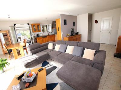 For sale Lodeve 6 rooms 136 m2 Herault (34700) photo 3