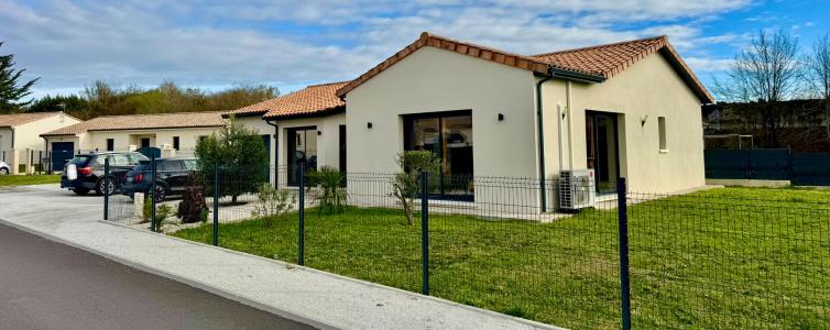 For sale Saint-yrieix-sur-charente 5 rooms 124 m2 Charente (16710) photo 1