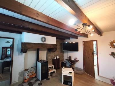 For sale Landeleau 4 rooms 69 m2 Finistere (29530) photo 1