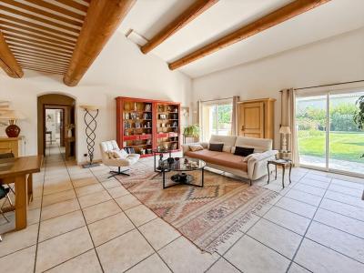 For sale Noves 5 rooms 184 m2 Bouches du Rhone (13550) photo 2