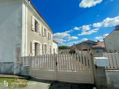 For sale Saint-saturnin-du-bois 8 rooms 125 m2 Charente maritime (17700) photo 2