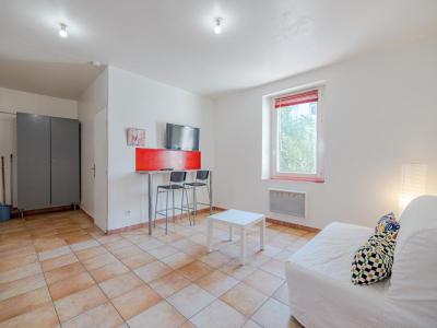 For rent Marseille-11eme-arrondissement 2 rooms 28 m2 Bouches du Rhone (13011) photo 0