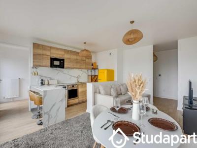 Annonce Location Appartement Paris-18eme-arrondissement 75