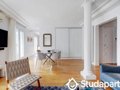 Louer Appartement 56 m2 Paris-17eme-arrondissement
