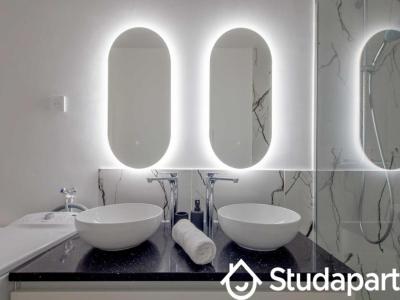 Louer Appartement Paris-16eme-arrondissement 3500 euros